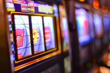 Free spins feature with win multiplier Treasures Aztec free spins bonus round with multiplier overlay on gtr